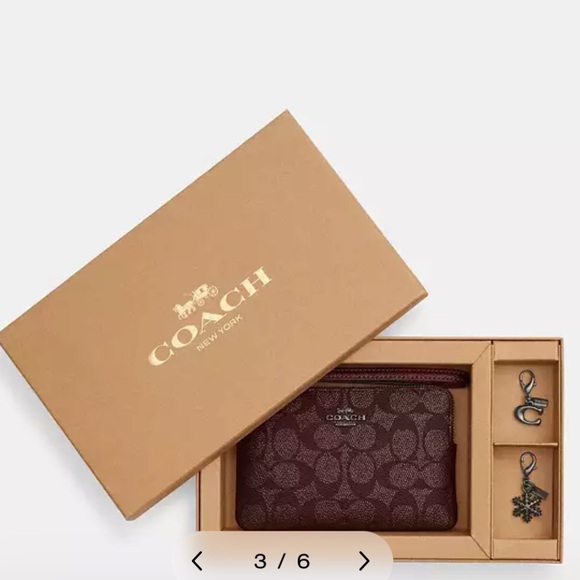 Coach NWT Boxed Burgundy Wristlet - Picture 2 of 5